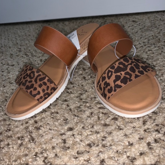 a. new day Cheetah Print Sandals - Picture 1 of 5